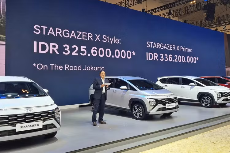 Tại thị trường Indonesia, mức giá xe Hyundai Stargazer X 2024 bán ra khởi điểm 325,6 triệu rupiah (tương đương 515 triệu đồng) với bản Style và 336,2 triệu rupiah (khoảng 531 triệu đồng) với bản Prime.