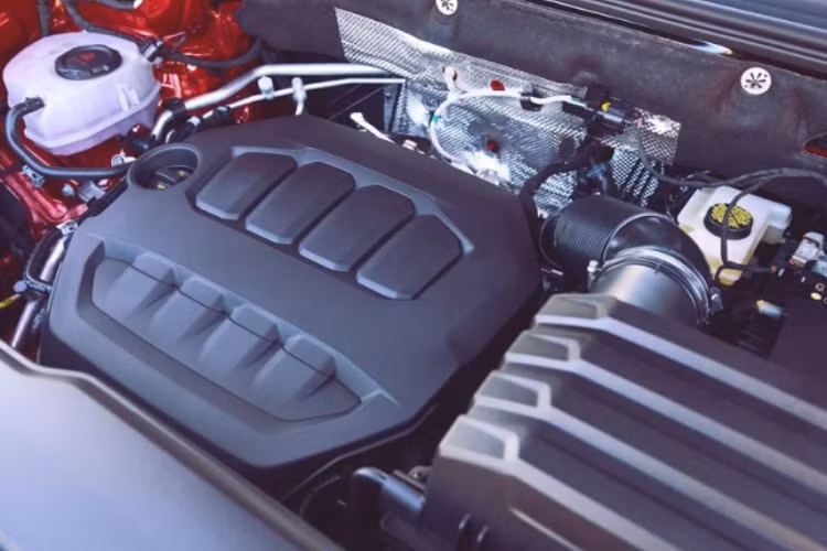 “Trái tim” của Volkswagen Atlas 2024 là động cơ xăng 4 xi-lanh, tăng áp, dung tích 2.0L tiêu chuẩn mới. Động cơ này tạo ra công suất tối đa 269 mã lực và mô-men xoắn cực đại 370 Nm. 