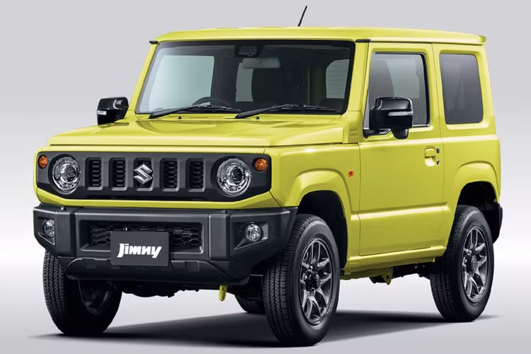 "Trái tim" của mẫu SUV này là động cơ xăng có mã K15B với 4 xi-lanh thẳng hàng, dung tích 1.5L, sản sinh công suất tối đa 75 kW (khoảng 100 mã lực) tại tua máy 6.000 vòng/phút. Động cơ đồng hành với hộp số tự động 4 cấp và hệ dẫn động 4 bánh. Đây cũng là động cơ hiện đang được dùng cho Suzuki XL7 ở Việt Nam.