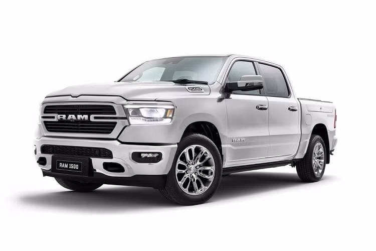 Ở Việt Nam, mẫu xe bán tải của Ram đang được đơn vị Jeep Vietnam Automobiles nhập khẩu và phân phối chính hãng với mức giá từ 5 tỷ 388 triệu đồng.