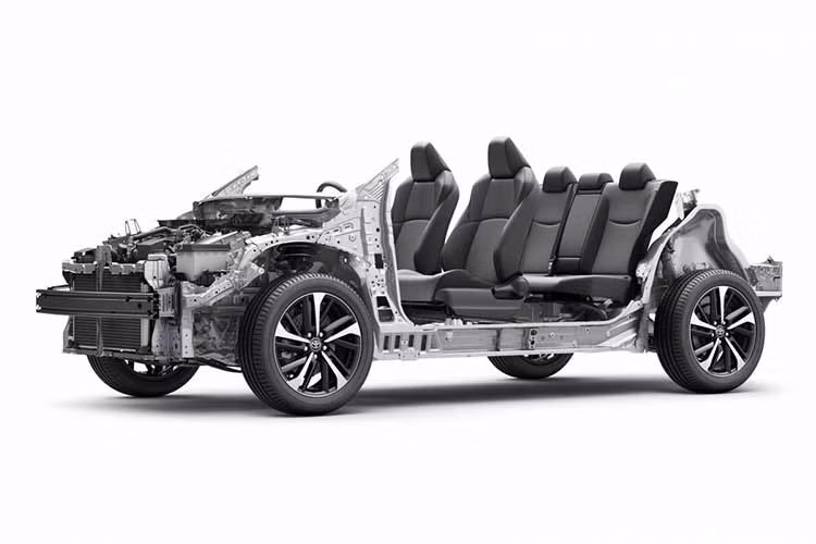 Bên cạnh đó, hãng xe Nhật Bản cũng cải tiến nhiều bộ phận của hệ thống hybrid để tăng cường hiệu quả sử dụng nhiên liệu và tăng sức mạnh. Tuy nhiên, hãng chưa công bố chi tiết thông số của động cơ mới này.