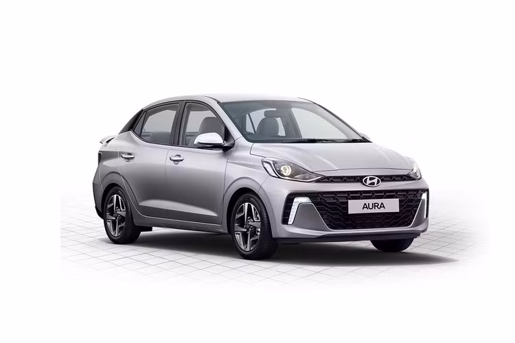 Cũng như Grand i10 mới, Hyundai Aura 2023 đã bị cắt động cơ tăng áp 1.0L với công suất tối đa 100 mã lực.