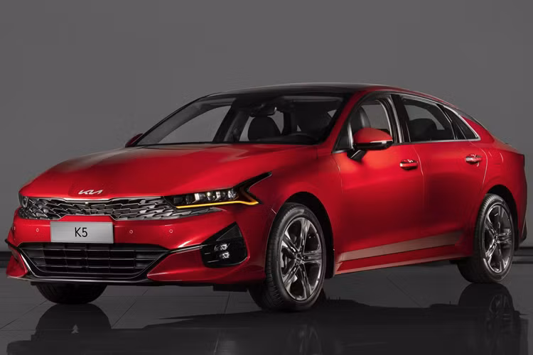 Hiện phiên bản Kia K3 1.6 MT có giá bán chỉ từ 549 triệu đồng, bản cao nhất 1.6 Turbo cũng có giá dưới 800 triệu đồng, mức giá bán cạnh tranh trong phân khúc C-sedan. 