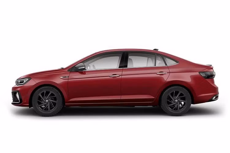 So các đối thủ trong cùng phân khúc, Virtus 2023 có chiều dài cơ sở nhỉnh hơn - cụ thể là Hyundai Accent có chiều dài cơ sở 2.600 mm và Honda City là 2.600 mm. Về ngoại hình, Virtus 2023 được áp dụng ngôn ngữ thiết kế hiện tại của thương hiệu Volkswagen. Tổng thể chiếc sedan mang đến cái nhìn thanh lịch nhưng vẫn rất trẻ trung và hiện đại.