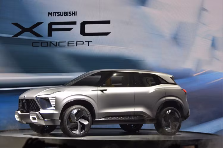 "Về kích thước, chúng tôi hi vọng xe sẽ lớn hơn các mẫu SUV cỡ B khác. Tuy nhiên, xe vẫn sẽ khá nhỏ gọn", ông Hikaru Mii giải thích. Hiện hãng Mitsubishi chưa hé lộ thời điểm bán XFC phiên bản thương mại ra thị trường.