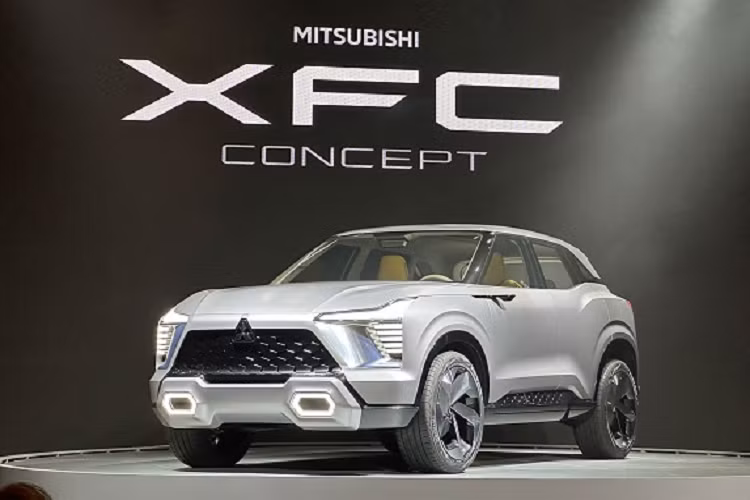 Hiện hãng Mitsubishi chưa công bố thông số và những thông tin chi tiết về động cơ của mẫu SUV cỡ B này. Tuy nhiên, ông Guntur Harling, Tổng giám đốc chiến lược sản phẩm của Mitsubishi Indonesia, khẳng định XFC là mẫu xe cỡ nhỏ với thiết kế rắn rỏi và những tính năng đặc trưng của phân khúc SUV.