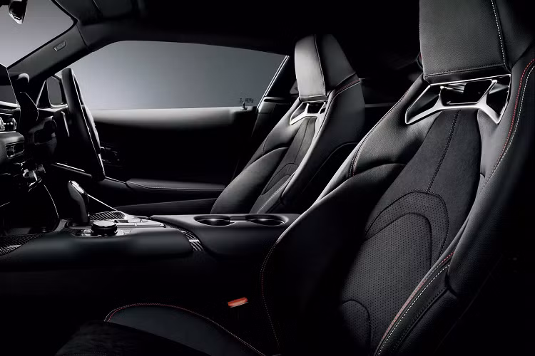 Toyota sẽ liên hệ các chủ nhân may mắn bắt đầu quá trình đặt hàng từ tháng 6, với mức khởi điểm 7,6 triệu Yên, tương đương 1,3 tỷ đồng. Dự kiến xe sẽ được bàn giao từ mùa Thu.
