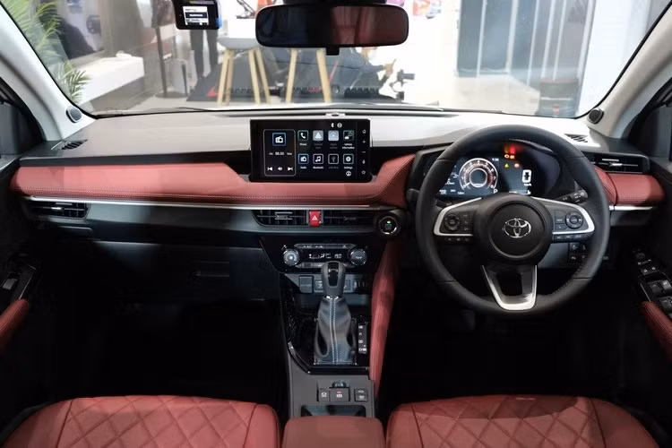 Nhiều khả năng Toyota Vios Hybrid và Yaris Cross 2024 sẽ dùng chung động cơ. Có tên mã nội bộ D54B, Toyota Vios Hybrid 2024 dự kiến sẽ dùng hệ truyền động hybrid có tên e-Smart do Daihatsu phát triển.