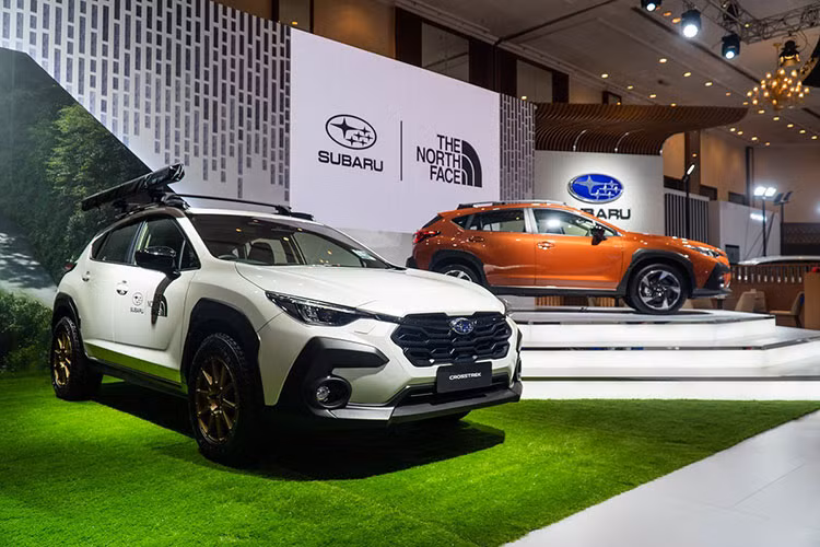Theo nguồn tin từ đại lý, Subaru Crosstrek 2024 mới sẽ ra mắt tại Việt Nam trong năm 2024. Đại lý cho biết thêm xe sẽ được nhập khẩu từ Thái Lan và bán tại nước ta với mức giá dự kiến khoảng 700-800 triệu đồng.