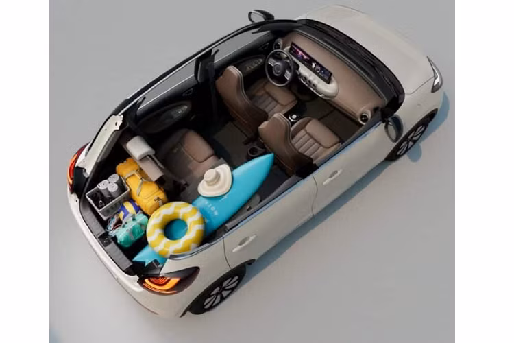 Như vậy, đã có hơn 16.000 chiếc xe Wuling Bingo được giao trong tháng 4 tại thị trường Trung Quốc, cho thấy mẫu xe điện sắp ra mắt tại Việt Nam là "vô địch" về doanh số trong phân khúc xe điện cỡ nhỏ 4 chỗ.