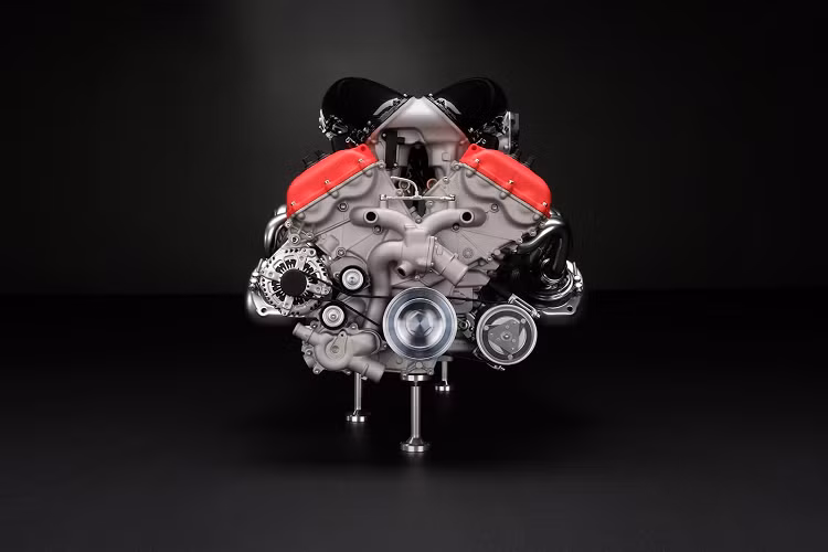 Theo Giám đốc thương hiệu - Sandy Copeman cho biết, động cơ và hộp số của Ferrari Daytona SP3 là một trong những mô hình xe thú vị nhất mà chúng tôi ra mắt năm 2023.