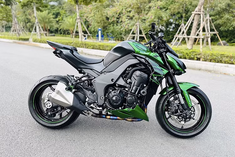 Do Mixi tau Kawasaki Z1000 gia 436 trieu, bien so khien dan mang bat ngo-Hinh-7