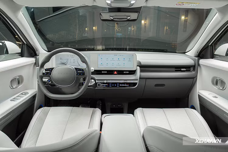 Cung cấp sức mạnh cho Hyundai Ioniq 5 bản nâng cấp dự kiến sẽ có một số thay đổi nhỏ ở mô-tơ truyền động. Gói pin đi kèm cũng có thể tăng nhẹ dung lượng hoặc bổ sung thêm một tùy chọn dung lượng cao mới.