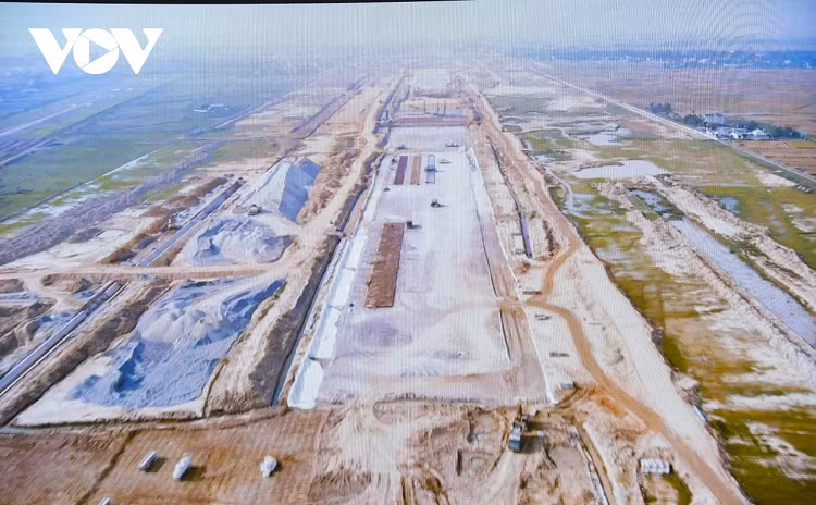 9 bi cao vu sai pham boi thuong du an san bay Dien Bien hau toa-Hinh-4