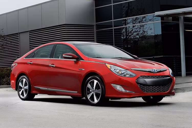 Hồ sơ của Cục Quản lý An toàn Giao thông Đường cao tốc Quốc gia Mỹ cho thấy Hyundai và Kia đã triển khai chiến dịch triệu hồi hơn 3,3 triệu xe vì lo ngại nguy cơ cháy nổ.