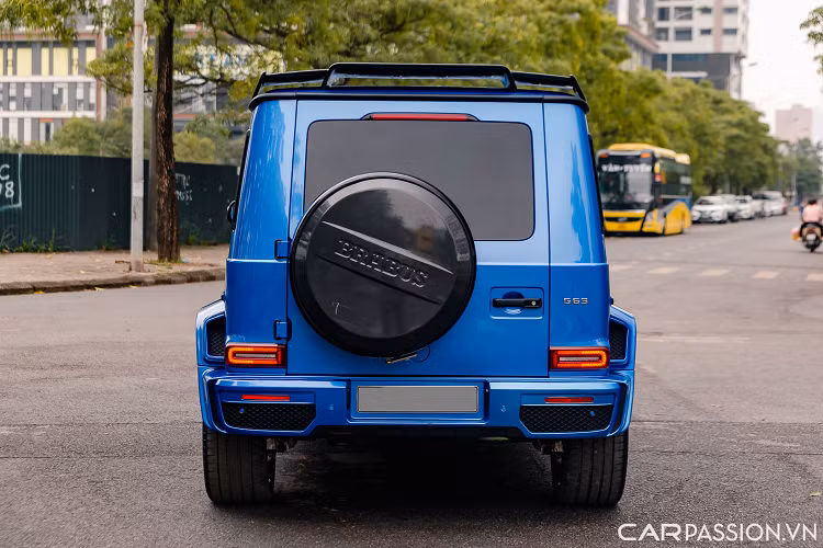 Kết hợp hộp số tự động 9 cấp. G63 có thể tăng tốc 0-100 km/h trong 4,5 giây trước khi đạt tốc độ tối đa lên tới 210 km/h.