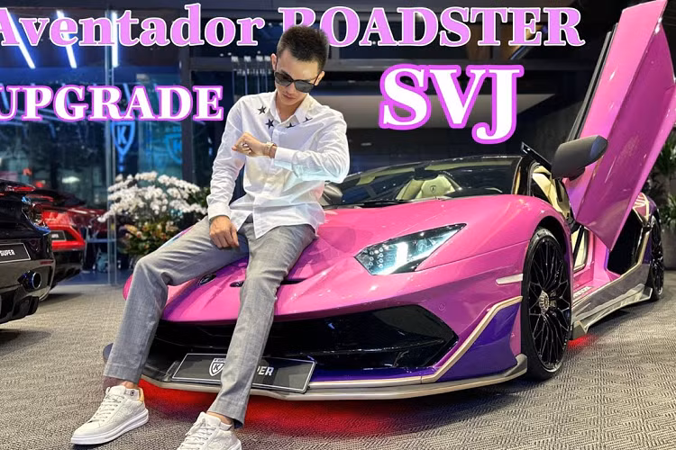 Số lượng Lamborghini Aventador tại Việt Nam khoảng trên 20 xe, nhưng phiên bản mui trần, chỉ chiếm không quá 8 chiếc, trong đó phân nửa thuộc bản tiêu chuẩn. Chiếc Lamborghini Aventador Roadster của Phan Công Khanh với mui xe có thể dễ dàng tháo mở bằng tay, cơ cấu mui là 2 mảnh riêng biệt, mỗi bên nặng 6 kg, quá trình tháo lắp mất 20 giây. 