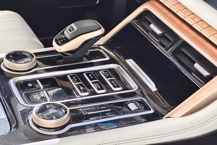 Trong tương lai, xe bán tải dòng Mars cũng sẽ được trang bị hệ thống hybrid DHT và một mẫu xe có dung lượng pin 100 kWh.