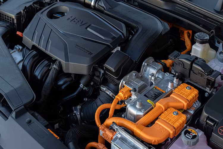 Hyundai công bố một số cải tiến về tiếng ồn, độ rung và độ bền của Sonata 2024. Theo Hyundai, Sonata 2024 sẽ có mặt tại các đại lý ở Mỹ vào mùa đông tới và mức giá bán chưa được công bố.