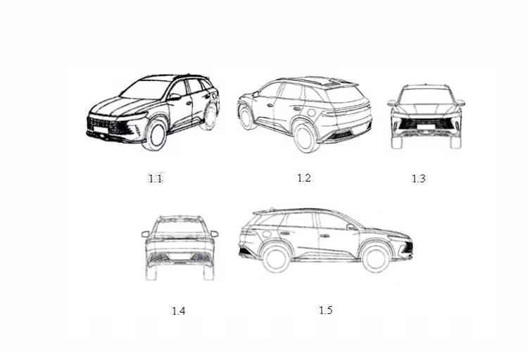 Trên đầu xe, BYD Destroyer 05 sở hữu lưới tản nhiệt không viền cỡ lớn với những nan nằm ngang và cụm đèn pha LED mượt mà, tích hợp dải đèn LED định vị ban ngày. Ở hai góc đầu xe còn có khe gió nằm dọc trong khi hốc gió trung tâm có thiết kế hẹp.