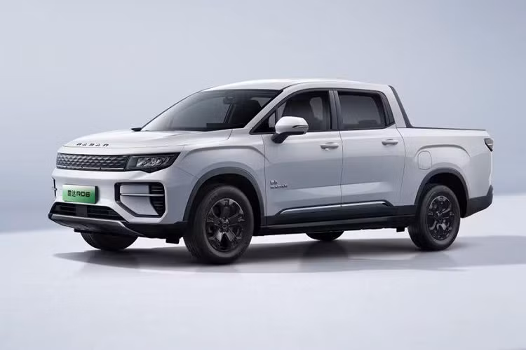 Vào tháng 8 năm ngoái, Radar, thương hiệu ôtô con của Geely đã cho ra mắt chiếc xe bán tải điện đầu tiên của mình mang tên gọi Radar RD6 2023 mới, nó ngay lập tức thu hút sự quan tâm của giới truyền thông cũng như các tay chơi xe bán tải tại Trung Quốc.