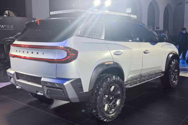 Rất có thể phiên bản thương mại của Hyundai Mufasa sẽ chính thức trình làng trong triển lãm Thượng Hải 2023 diễn ra vào tháng sau. Đến tháng 7 năm nay, xe sẽ bắt đầu được bán ra thị trường Trung Quốc.