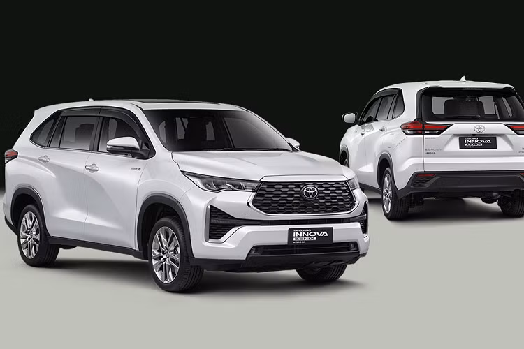 Vào hồi tháng 12 năm ngoái, một số đại lý tại Việt Nam đã bắt đầu nhận cọc dành cho mẫu MPV hạng trung này. Dự kiến trình làng tại Việt Nam vào giữa năm nay, Toyota Innova 2023 có thể sẽ được nhập khẩu nguyên chiếc từ Indonesia về Việt Nam. Trong khi đó, Toyota Innova cũ vẫn được lắp ráp tại Việt Nam và bán song song với thế hệ mới.