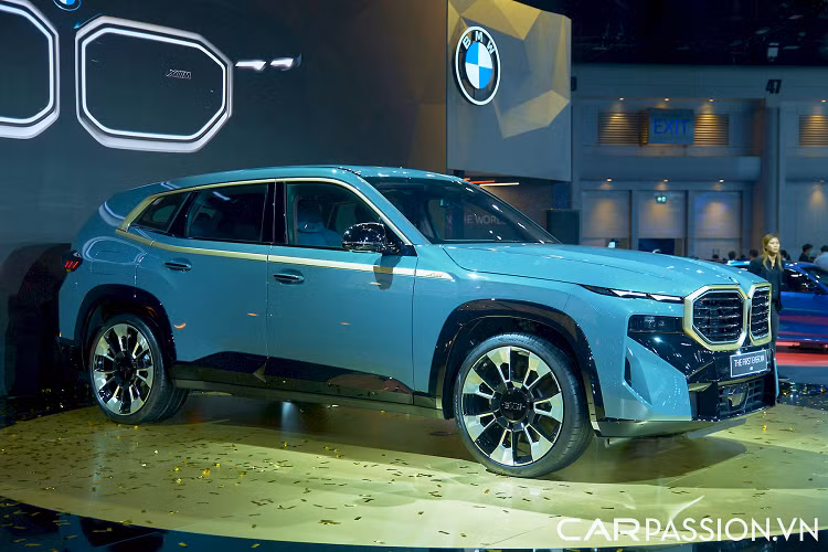 Tại Thái Lan, xe được phân phối 1 phiên bản duy nhất là 50e xDrive, mức giá xe BMW XM 2023 được bán ra lên đến 14,899 triệu baht (khoảng 10,1 tỷ đồng).