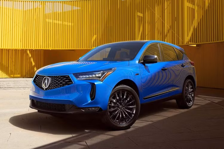  8. Acura RDX – 80 điểm Trong phân khúc crossover hạng sang cỡ nhỏ, RDX được đánh giá cao nhờ khả năng vận hành nhanh nhạy, linh hoạt và thoải mái. Bên cạnh đó là không gian nội thất sang trọng.