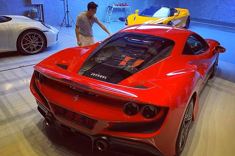 Minh Nhua tau Ferrari F8 Tributo gan 30 ty dong cua Cuong Do la-Hinh-9
