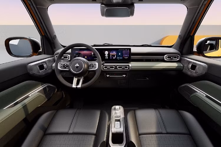 "Trái tim" của Baojun Yep là mô-tơ điện nằm trên cầu sau, mạnh 68 mã lực và 140 Nm. Mô-tơ điện đi kèm cụm pin 28,1 kWh, mang đến quãng đường di chuyển 303 km sau một lần sạc đầy pin, theo chu trình thử nghiệm tại Trung Quốc.