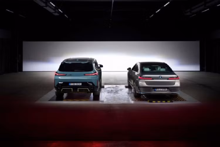 BMW khai truong ham thu nghiem den oto hien dai nhat the gioi
