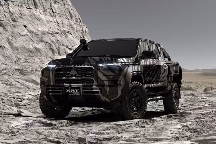 Theo một số nguồn tin, Mitsubishi Triton 2024 mới sẽ được trang bị động cơ diesel có mã 4N16 với 4 xi-lanh, DOHC, 16 van, tăng áp, dung tích 2.4L. Ngoài ra, trong tương lai, Triton còn được bổ sung một biến thể thuần điện.