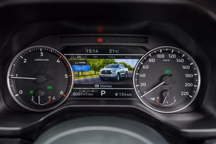 Những thay đổi tiếp theo có thể sẽ được áp dụng cho phiên bản nâng cấp nhẹ của Mitsubishi Triton thế hệ mới. Với phanh đĩa sau, mẫu xe bán tải Mitsubishi Triton 2024 sẽ tương thích với nhiều tính năng an toàn chủ động ADAS và đỗ xe tự động hơn. Ngoài yếu tố an toàn, phanh đĩa sau còn tác động đến hiệu suất vận hành của xe hơn.