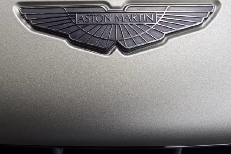 Vì lẽ đó, ông hiện đang có đến 2 chiếc siêu SUV Aston Martin DBX 707 trong bộ sưu tập xe của mình, và nếu 1 người nào đó mua 2 chiếc xe cùng phiên bản, thì chắc chắn đó phải là ông Đặng Lê Nguyên Vũ.