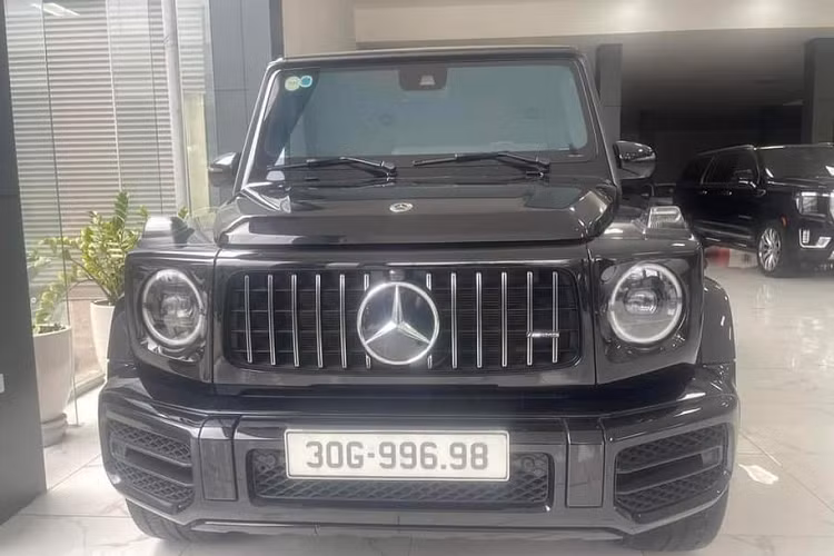 Với số lượng đông đảo như vậy, không ít người đã có thêm sự lựa chọn xe lướt bên cạnh các xe mới còn rất ít, thậm chí, các công ty nhập khẩu tư nhân cũng đã hết đường nhập Mercedes-AMG G63 về Việt Nam sau khi đường dây nhập ôtô sang theo dạng quà biếu bị phanh phui.