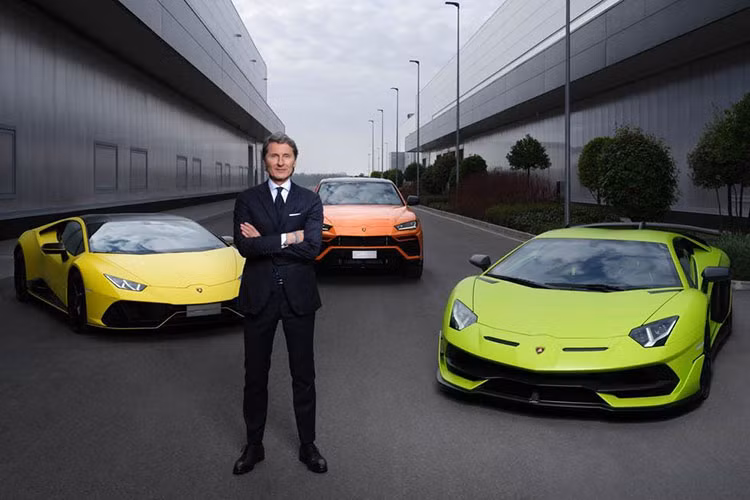 Mã động cơ mới của Lamborghini này là "LB744", đây sẽ là trái tim của mẫu siêu xe Lamborghini hybrid HPEV (High Performance Electrified Vehicle) đầu tiên của gia đình "siêu bò".