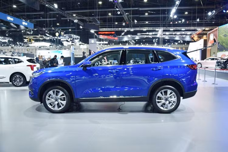 Hiện GWM đang sản xuất xe ở nhà máy cũ của tập đoàn General Motors tại Thái Lan. Haval H6 đã lần đầu tiên ra mắt thị trường Thái Lan vào hồi năm 2021. Đến cuối năm ngoái, mẫu xe này được bổ sung phiên bản nâng cấp với một số thay đổi trong thiết kế.