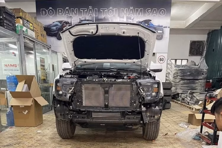Dân chơi Việt vẫn độ Ford Ranger 2023, dù đăng kiểm đang "cực khét" Dan choi Viet van do Ford Ranger 2023, du dang kiem dang