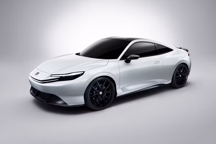 "Vào hồi tháng 4/2022, chúng tôi từng công bố rằng Honda sẽ bắt đầu nghiên cứu chế tạo 2 mẫu xe thể thao điện khí hóa. Hệ thống hybrid của chúng tôi là hệ truyền động điện khí hóa nên kế hoạch không có gì thay đổi". Được biết, hãng hiện đang cân nhắc bán Honda Prelude bản thương mại ở thị trường Nhật Bản.