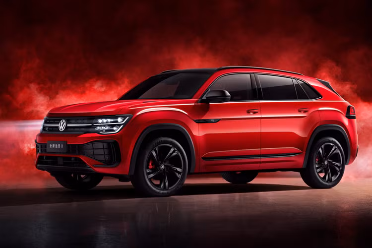 Hiện chưa rõ Volkswagen Teramont X tại Việt Nam sẽ dùng động cơ nào. Tại thị trường Trung Quốc, mẫu xe này hiện có 2 tùy chọn động cơ. Đầu tiên là máy xăng 4 xi-lanh, tăng áp, dung tích 2.0L với công suất tối đa 220 mã lực và mô-men xoắn cực đại 350 Nm. Thứ hai là động cơ xăng V6, tăng áp, dung tích 2.5L, sản sinh công suất tối đa 299 mã lực và mô-men xoắn cực đại 500 Nm.
