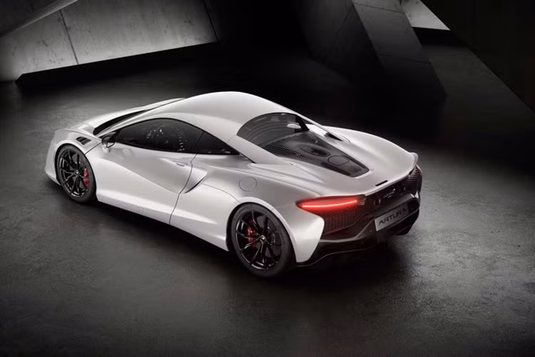Những chiếc McLaren độ 60th Anniversary có sẵn để đặt hàng trong 1 năm, nghĩa là chúng sẽ dừng sản xuất khi hết tháng 11/2024.