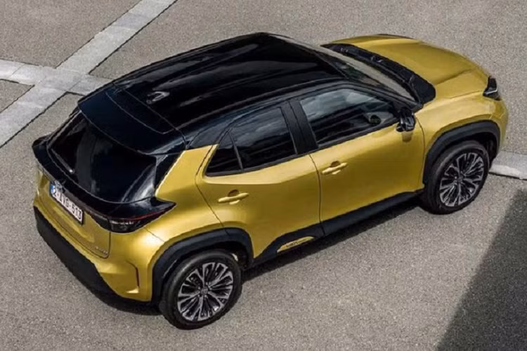 Theo đó, xe SUV Toyota Yaris Cross 2024 sắp trình làng tại thị trường Indonesia có thể sẽ dùng cơ sở gầm bệ Daihatsu New Global Architecture (DNGA) giống Toyota Vios, Raize, Veloz Cross và Avanza Premio.