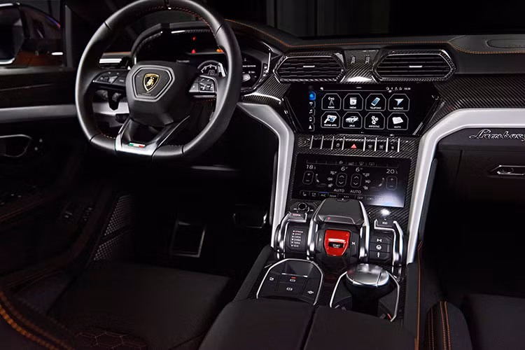 Điểm ấn tượng nhất của siêu SUV Lamborghini Urus S 2023 bản nâng cấp giữa vòng đời này chính là việc hệ truyền động của xe được tăng công suất. Cụ thể, dù vẫn sử dụng khối động cơ V8, tăng áp kép.