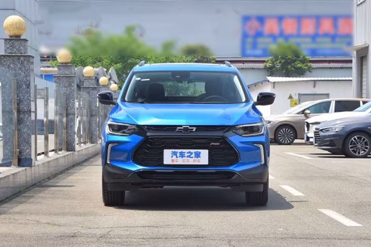 Người mua xe Chevrolet Tracker RS 2023 tại Trung Quốc sẽ được hưởng chế độ bảo hành chính hãng lên tới 8 năm hoặc 160.000 km đối với các bộ phận chính của hệ truyền động.