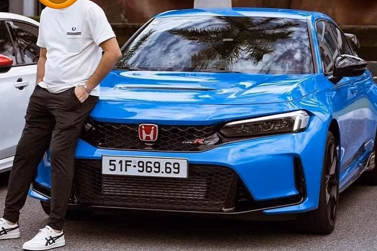 Chu xe dinh danh bien dep tu Lexus ES sang Honda Civic Type R