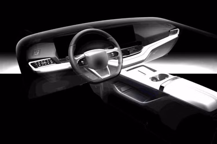 Kích thước của Chery eQ7 bao gồm chiều dài 4.675 mm, rộng 1.910 và cao 1.660 mm, xe có chiều dài cơ sở 2.830mm. La-zăng 19 inch.