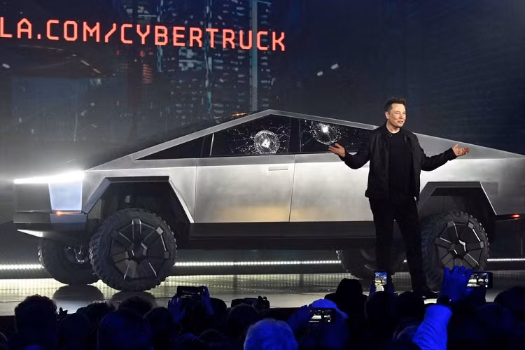 Khach hang van chua the mua Tesla Cybertruck truoc nam 2024