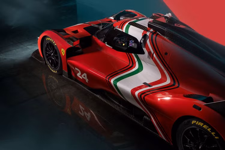 Điều đó khiến 499P Modificata trở thành phiên bản giống 919 Evo đối với Porsche 919 Hybrid. Mặc dù chiếc xe này không cực đoan như 919 Evo, công suất hơn 1000 mã lực và hệ thống động lực chủ động.