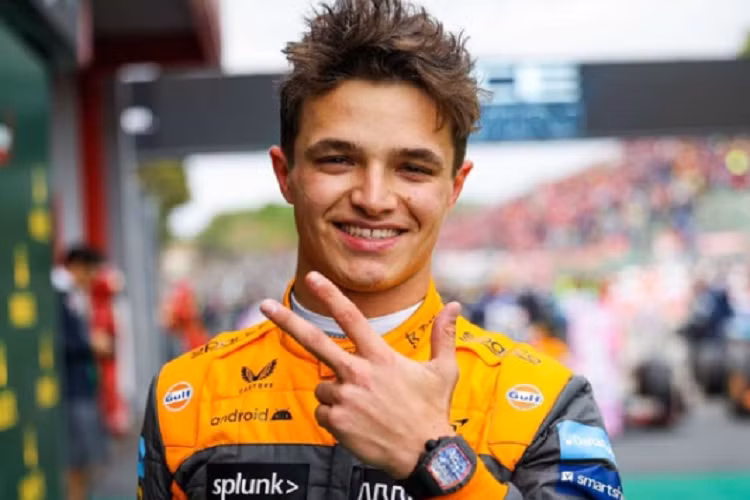 Lando Norris gây bất ngờ ở vị trí thứ tư với 20 triệu USD (469 tỷ đồng). Từ đầu năm 2022, tay đua này đã ký hợp đồng dài hạn cùng McLaren.